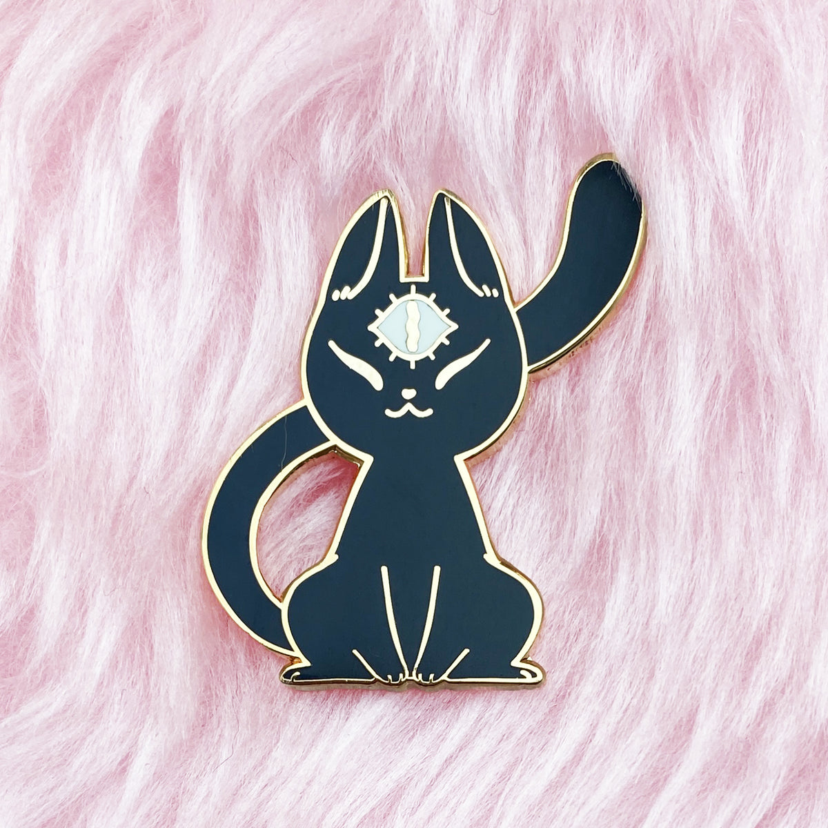 Wise Kitty Pin