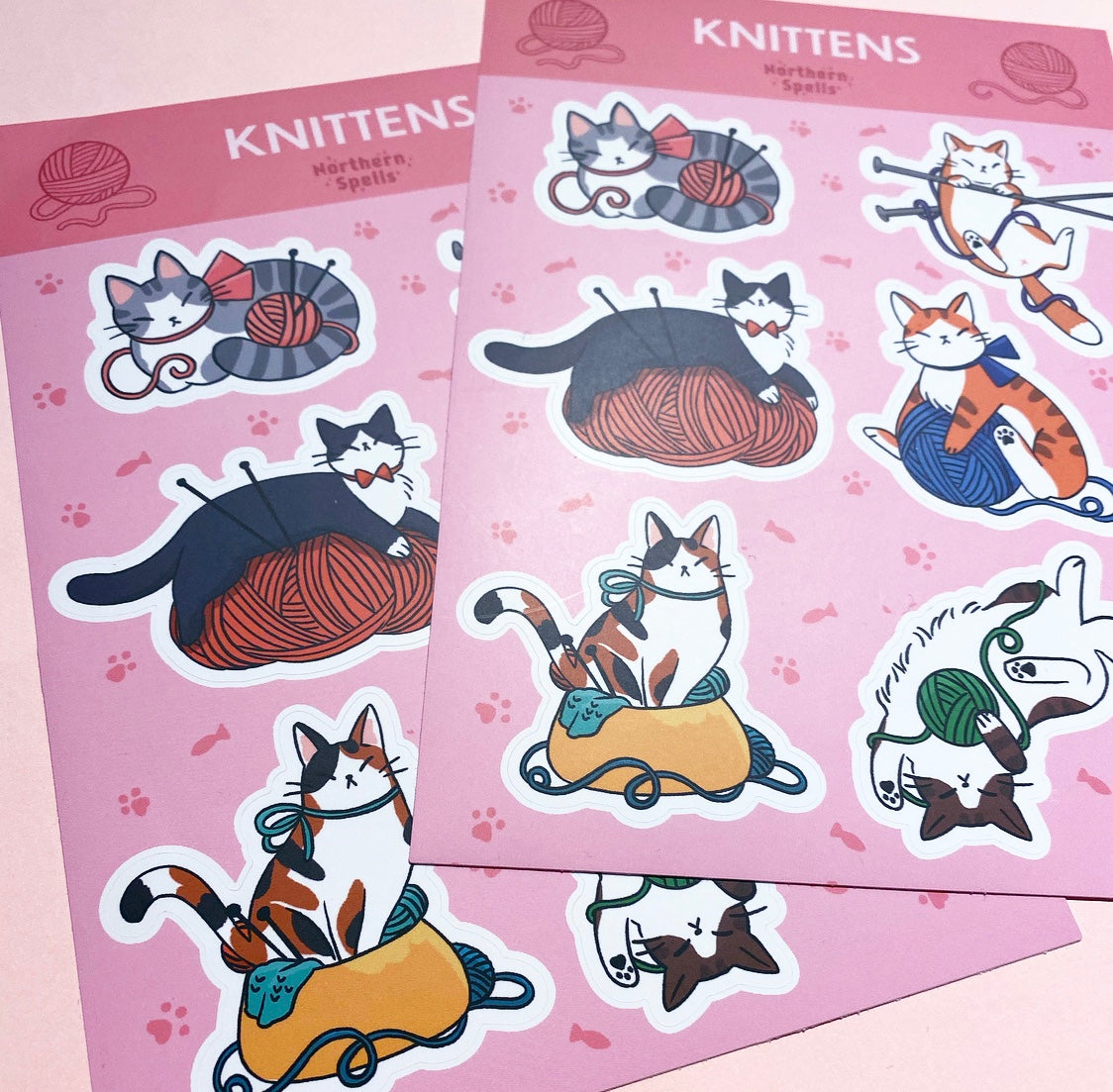 Knittens klistremerkeark